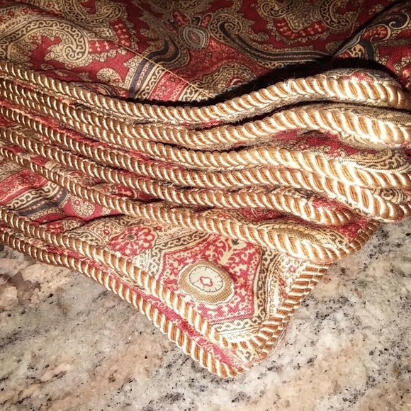 Chenab One Standard Paisley Sateen Pillow Shams - Picture 6 of 8